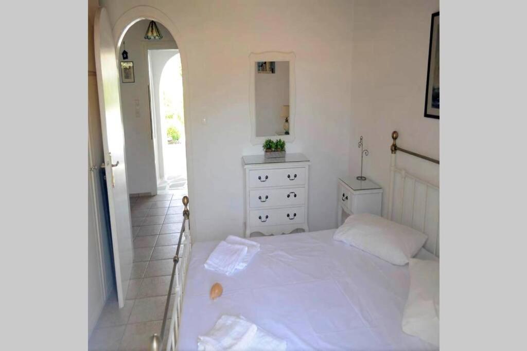 Pigeon House Ornos Beach Mykonos Town Exterior photo